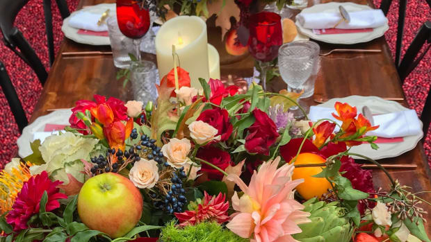 How to Create a Gorgeous Thanksgiving Tablescape