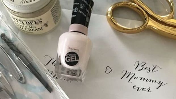 mother's day mani banner