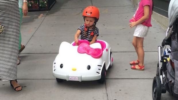 hello kitty car battery