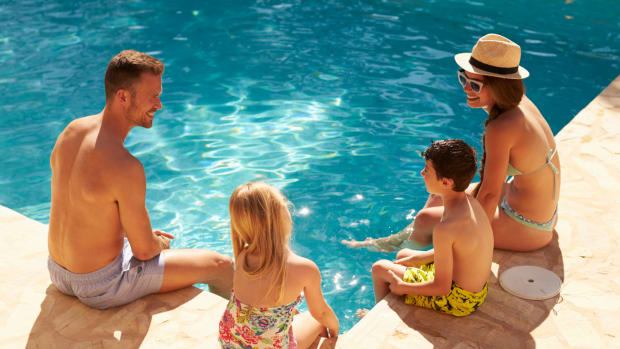 Crystal Clear and Pristine: Pool-Cleaning Tips