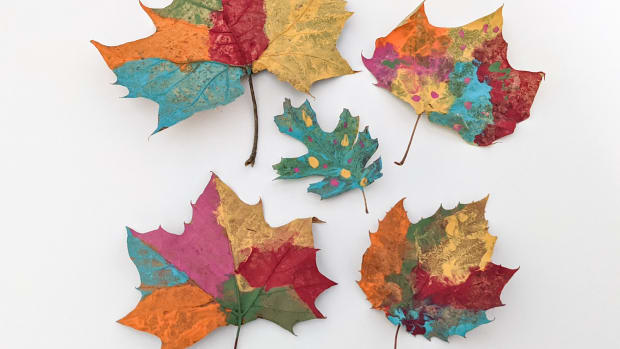 Easy Fall Leaf Paint Project Craft for Kids