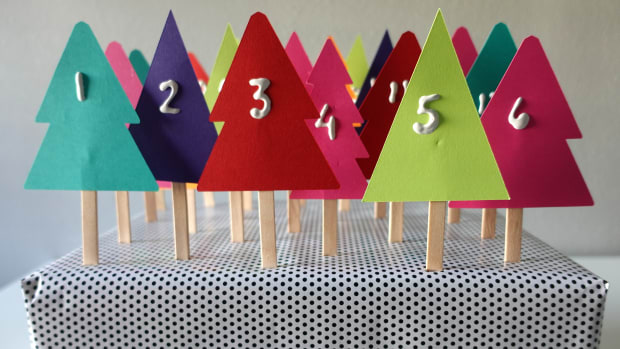 Christmas Countdown Craft with Family Activities
