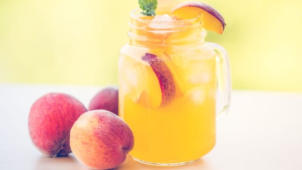 Fresh Summer Peach Cocktail