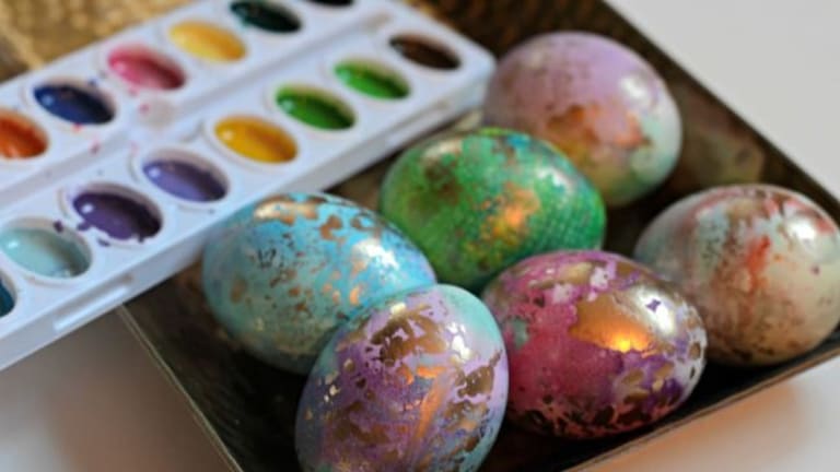 6 Easy Easter Egg Decorating Ideas