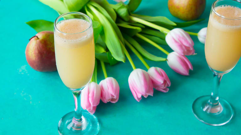 Spiced Pear Wine Spritzer