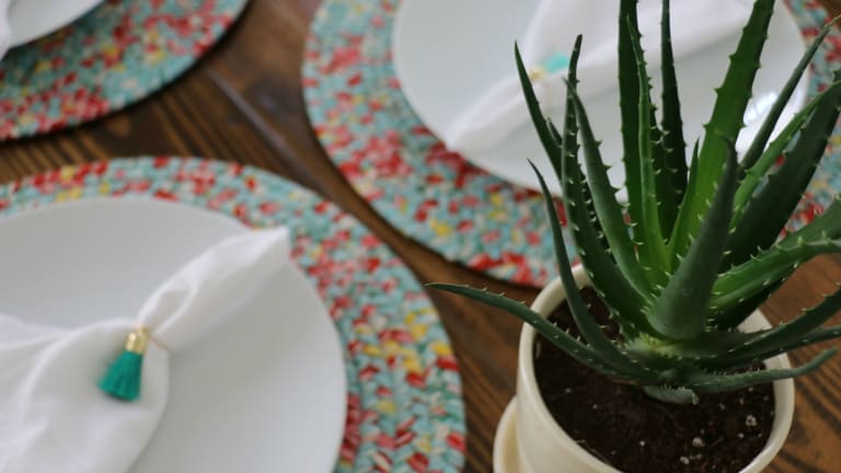 Simple Spring Tablescape Ideas
