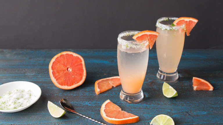 A Fun Fizzy Paloma Cocktail To Keep You Cool This Summer