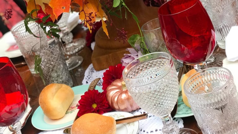 How to Create a Gorgeous Thanksgiving Tablescape