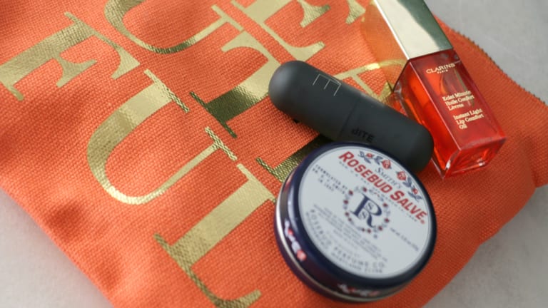 The Best Ways to Moisturize Your Lips
