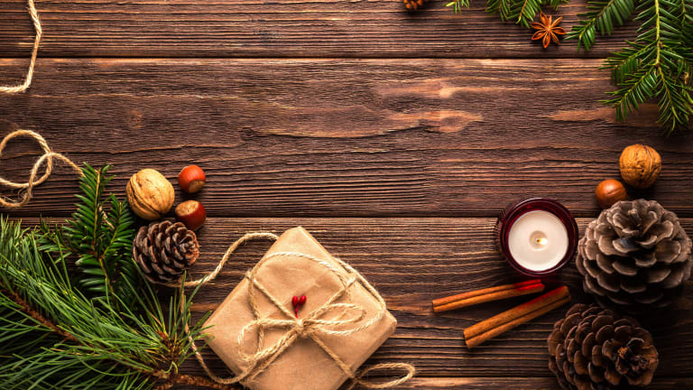 Hostess Holiday Gift Guide