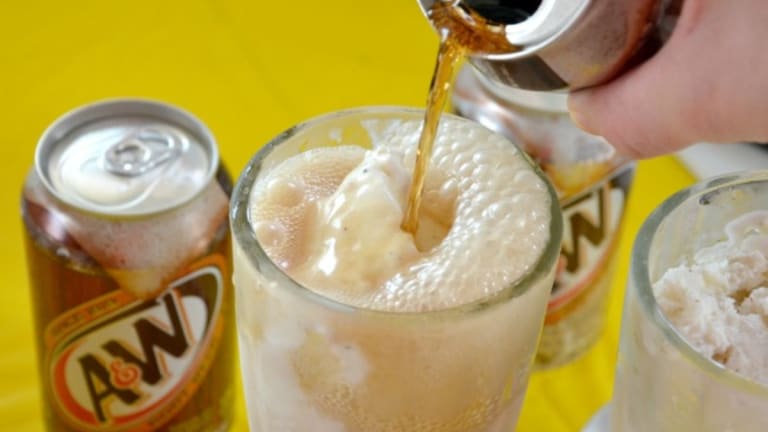 Classic Root Beer Float Recipe