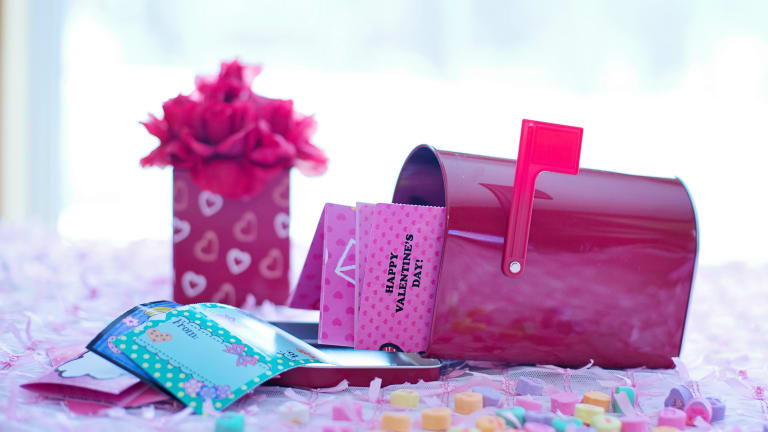 10 Valentine S Day Mailboxes Craft With Your Kids Momtrends