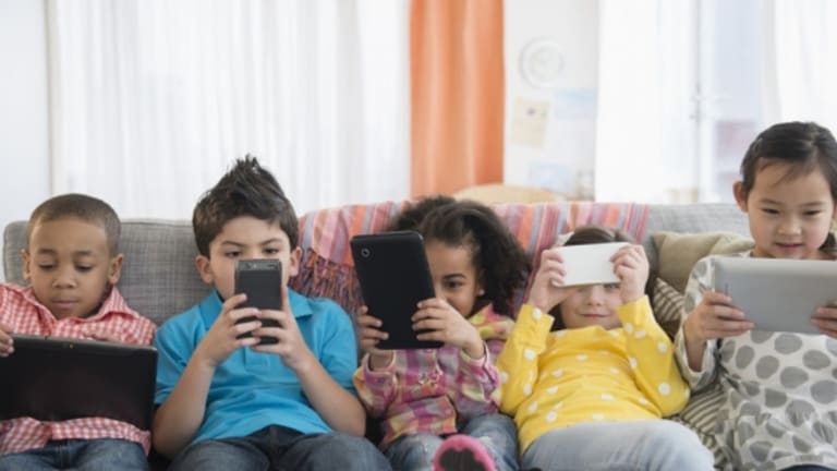 How to Balance Tech Time & Keep Kids Active