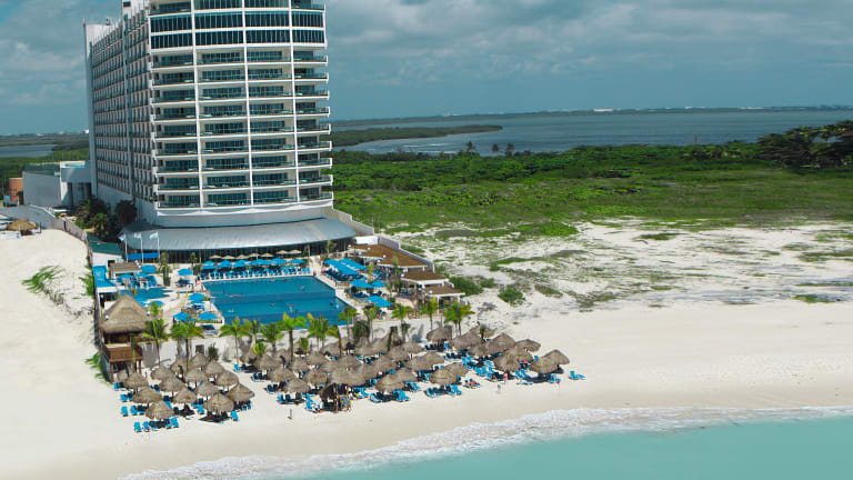 Family Review Seadust Resort Cancun