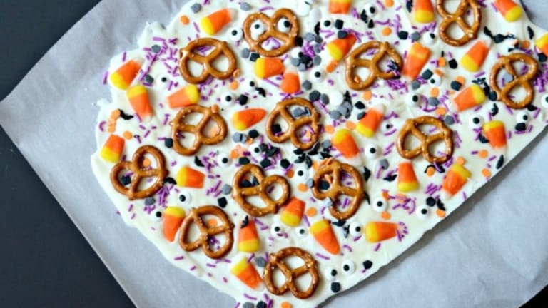 Kids in the Kitchen: Halloween Boo Bark Recipe!