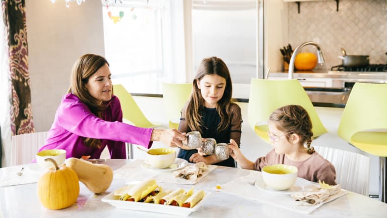 Momtrends Thanksgiving Special with Stella McCartney