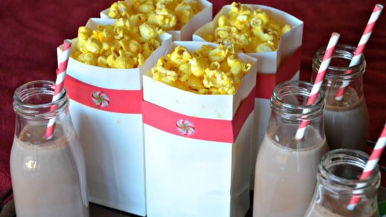 Christmas Movie Night + FREE Printable Movie Trivia Cards!