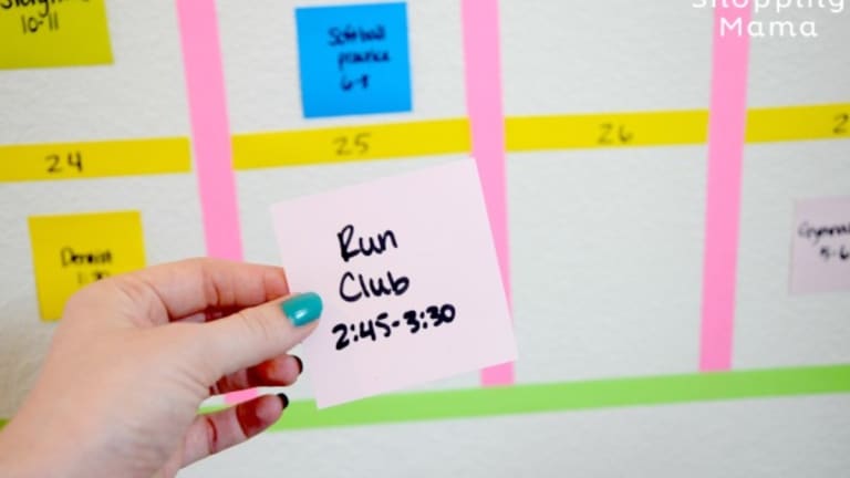 Create a Color-Coded Family Calendar Using Post-it Notes
