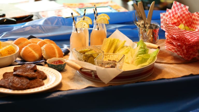 How to Create a Build Your Own Burger Bar