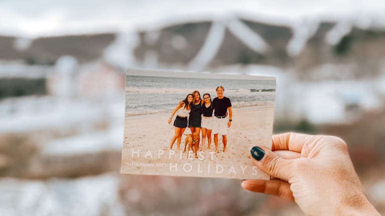 We Found the Best Holiday Photo Card Deals
