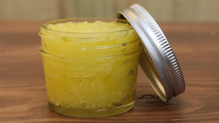 Easy DIY Peppermint Foot Scrub