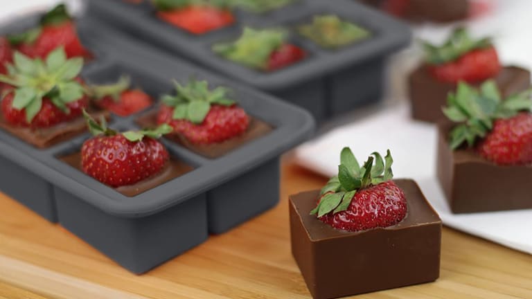 Easy Frozen Summer Dessert Ideas For Kids Using Ice Cube Trays