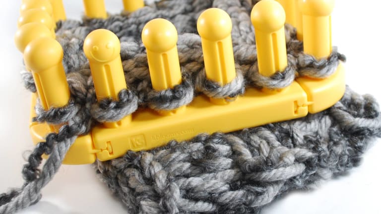Zippy Loom Easy Crafting and Knitting