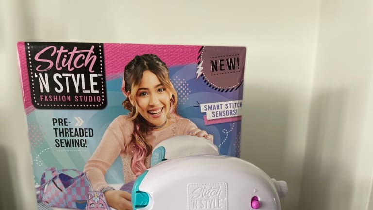 Tween Sewing Machine - MomTrends