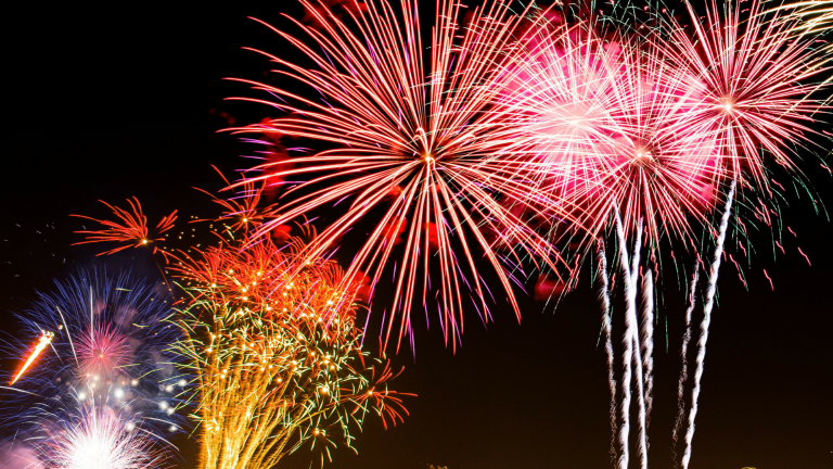 How to Take a Beautiful Fireworks Photo
