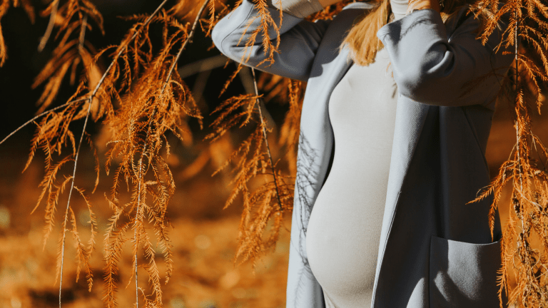 How to Build Your Maternity Capsule Wardrobe