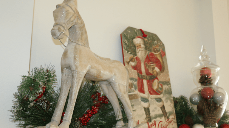 Holiday Mantle Decor Ideas