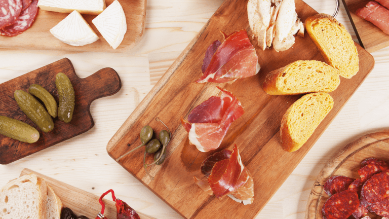 How to Make a Great Cheese Board