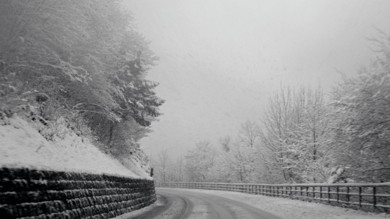 10 Tips to Protect Children in Cold Weather