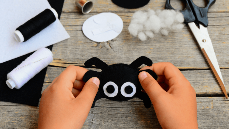 Halloween Crafts and Treats Round-Up