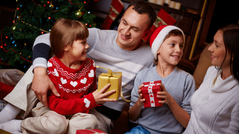 How to Find Holiday Cheer in the Age of Covid