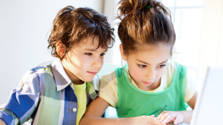 Take Control of Screen Time Over the Holidays