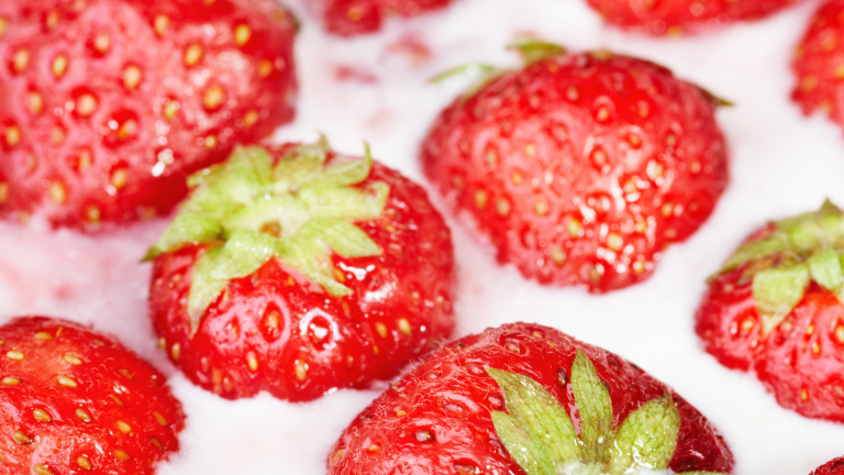 Healthy and Easy Strawberries-and-Cream Recipe