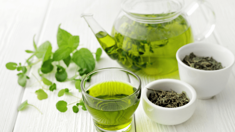 Six Reason we Love Healthy and Delicious Green Tea