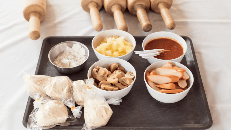 6 Reasons to Make DIY Pizza With Your Kids