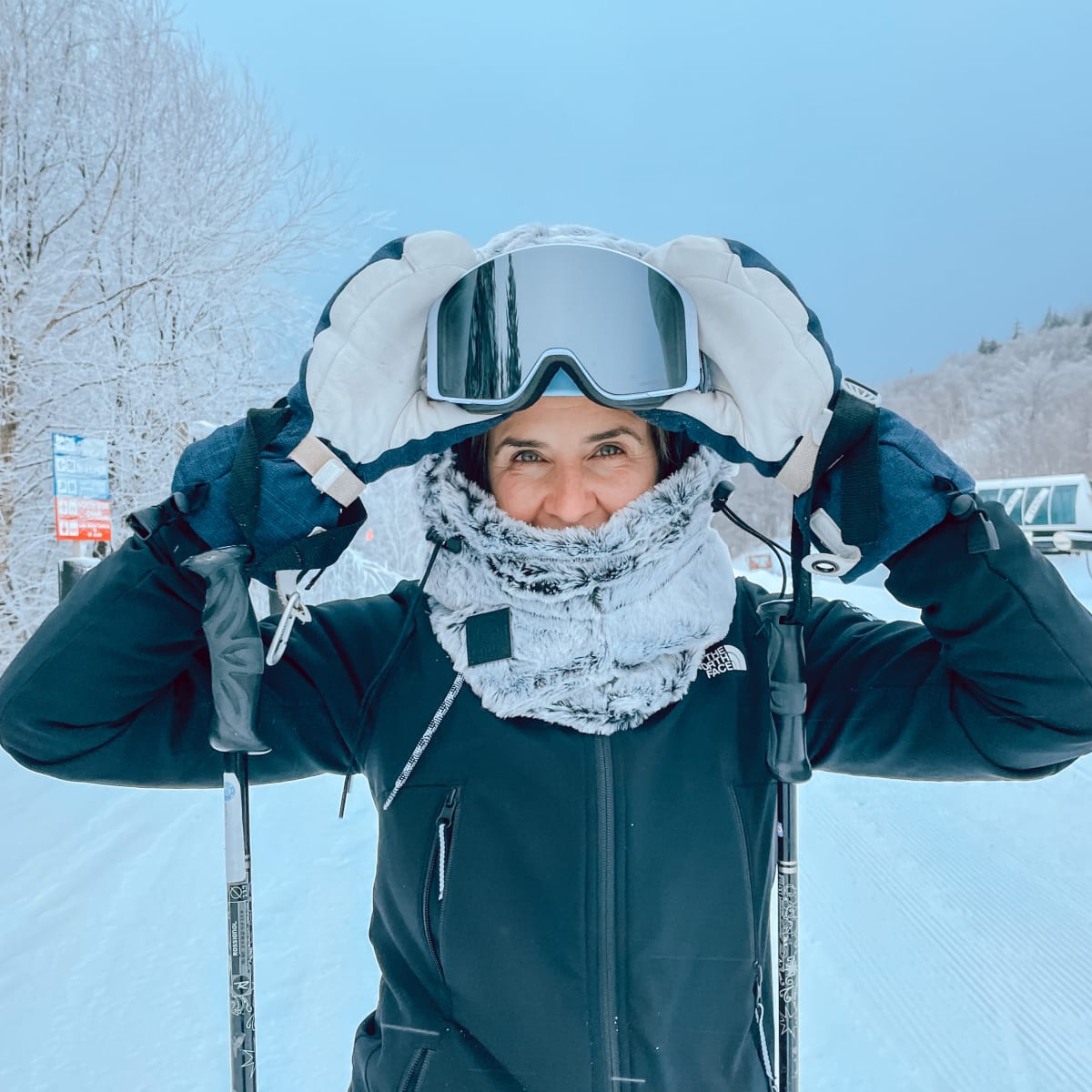Fuzzy snowboard hood clearance