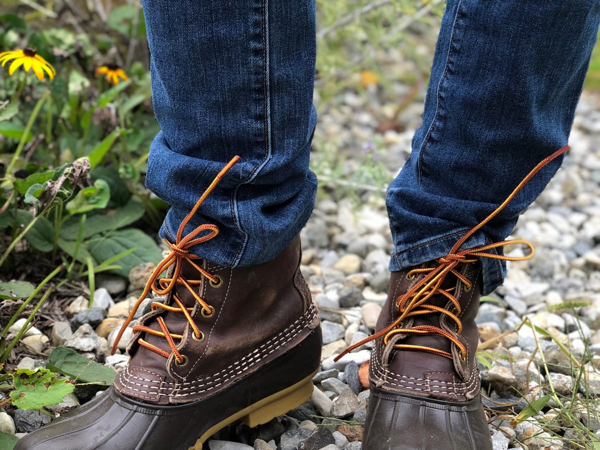 tying bean boots