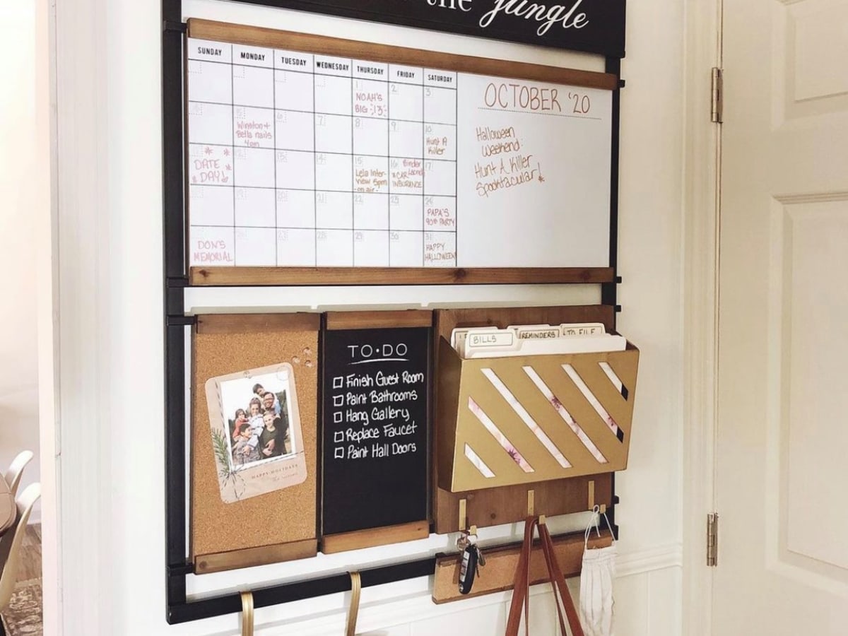 Create a Color-Coded Family Calendar Using Post-it Notes - MomTrends