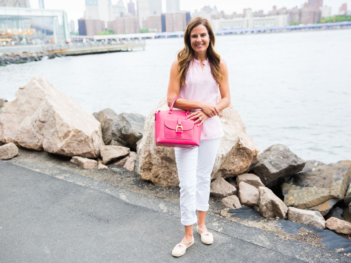 Hot pink bag hotsell outfit