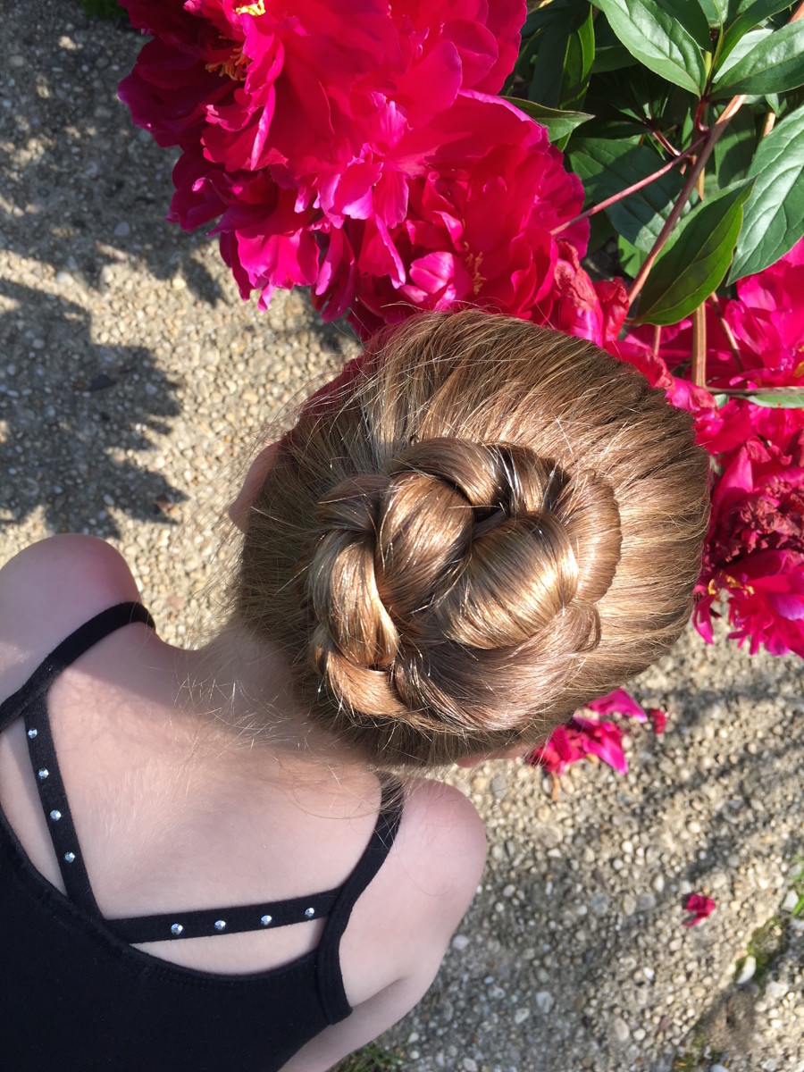 how to make a ballerina bun - momtrends