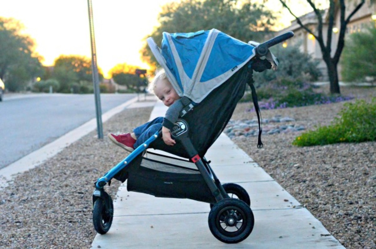 Mom Testing Baby Jogger City Mini GT Stroller MomTrends