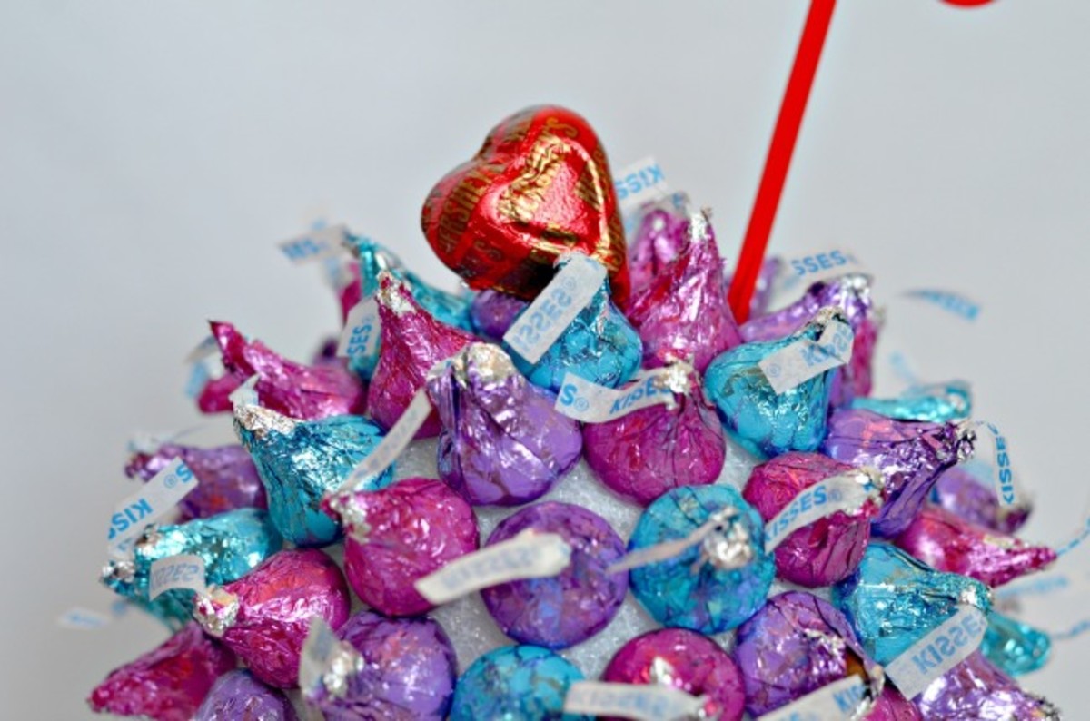 Create a Candy Sundae for Valentine's Day