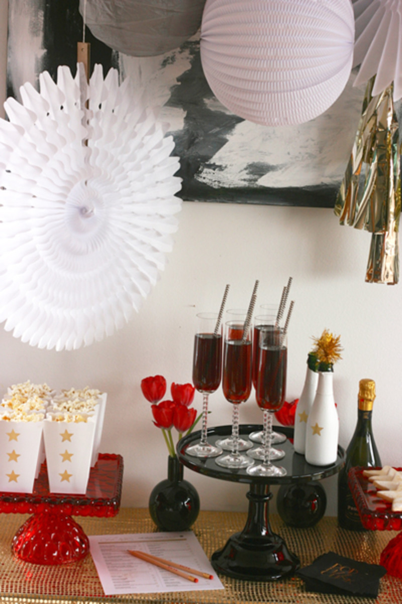 Red Carpet Party: Popcorn and Prosecco - MomTrends Red Carpet Party: Popcorn and Prosecco - MomTrends