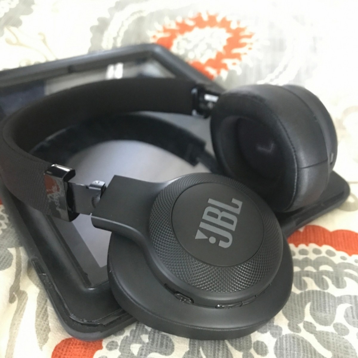 JBL E55BT Wireless over-ear headphones