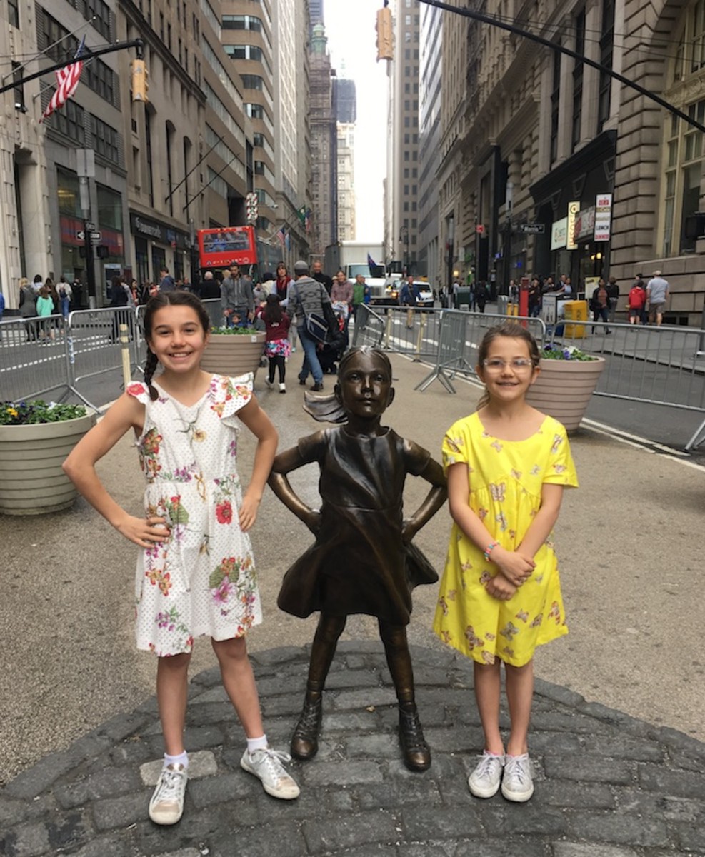 fearless girl statue