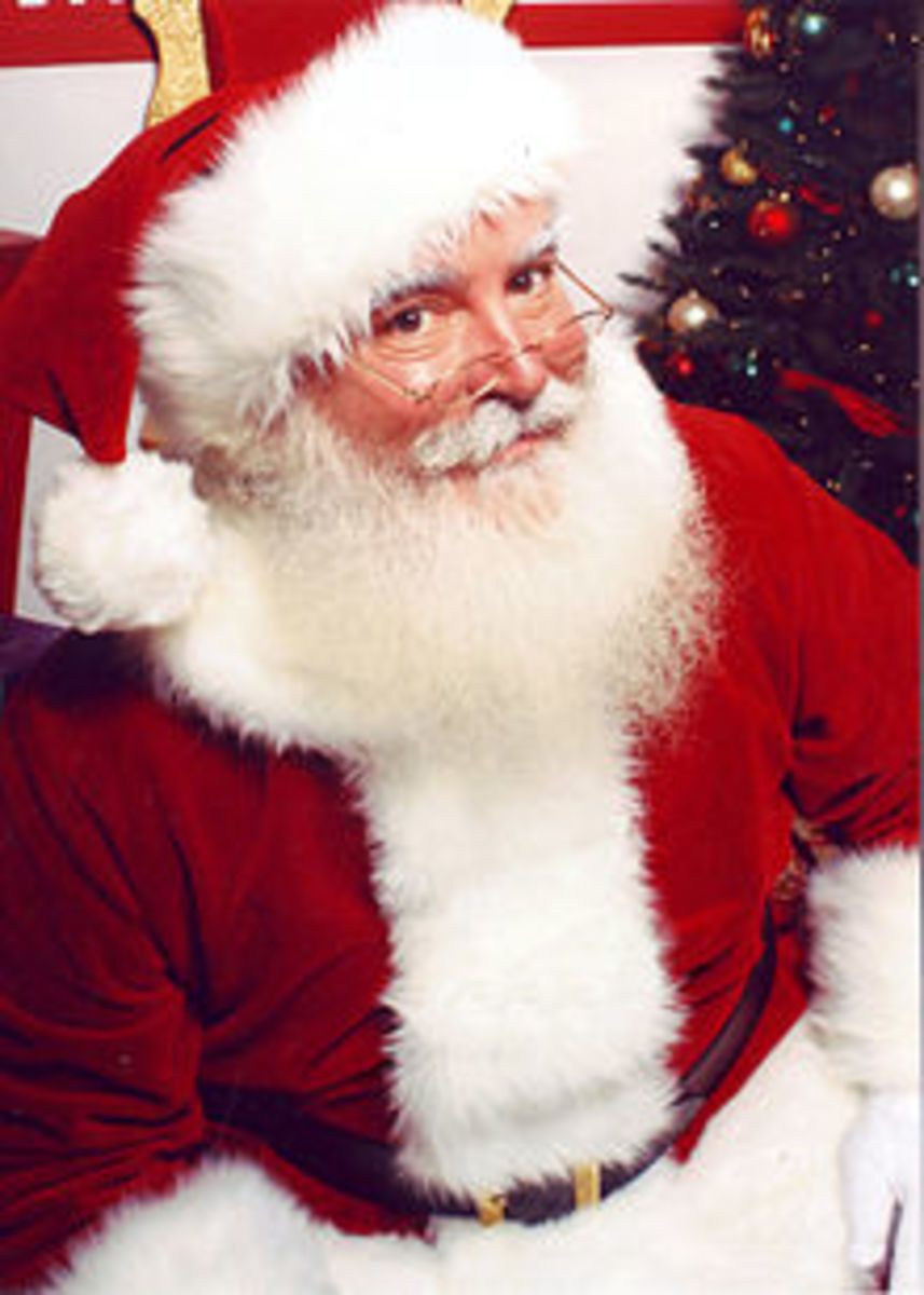 220px-Jonathan_G_Meath_portrays_Santa_Claus